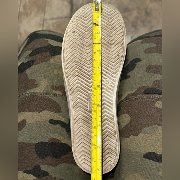 Michael Kors Size  3 - Picture 8 of 8